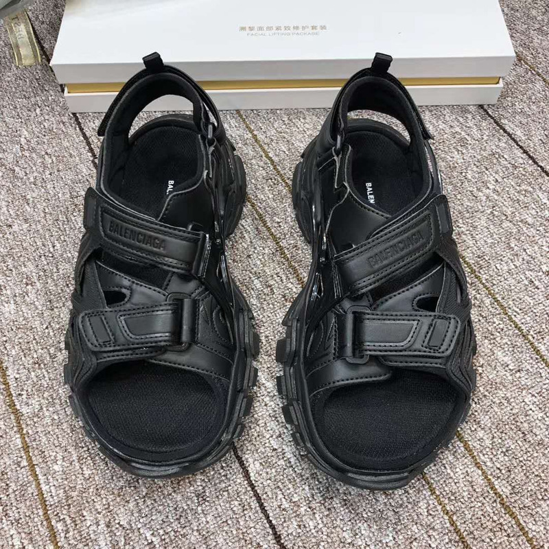 Ba*len*cia*ga chunky track sandals black