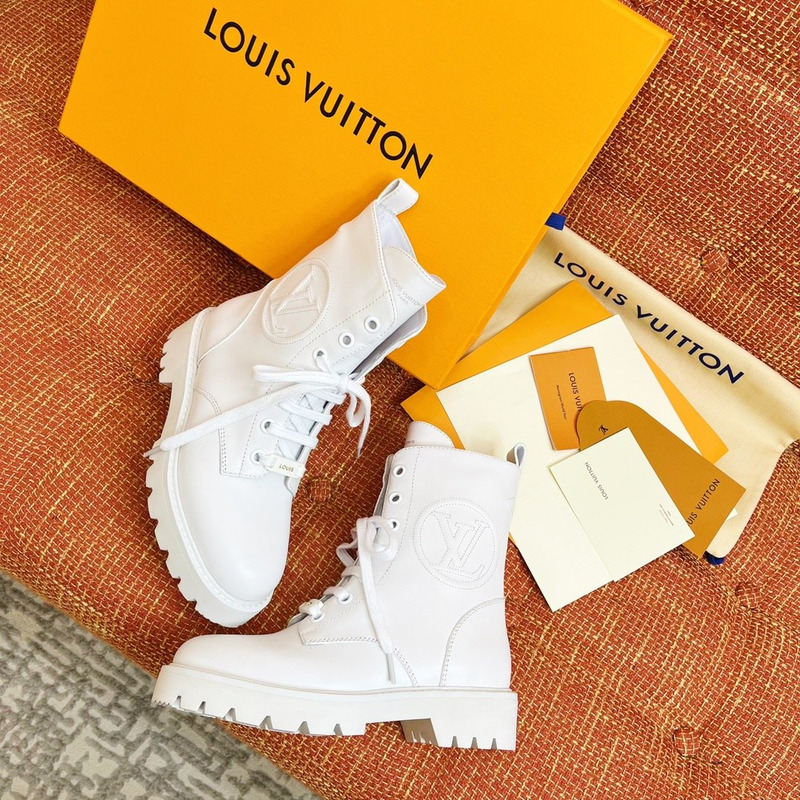 l**is V*t*n territory flat boots white