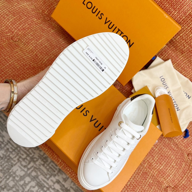 l**is V*t*n time out sneakers white