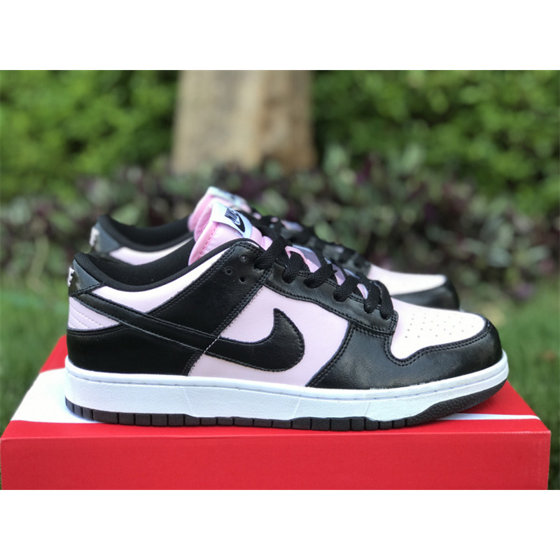 Nike Dunk Low Black Pink