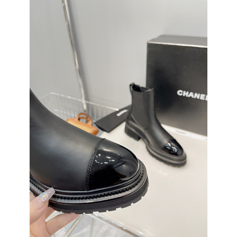 Ch*el plain elegant style logo boots black