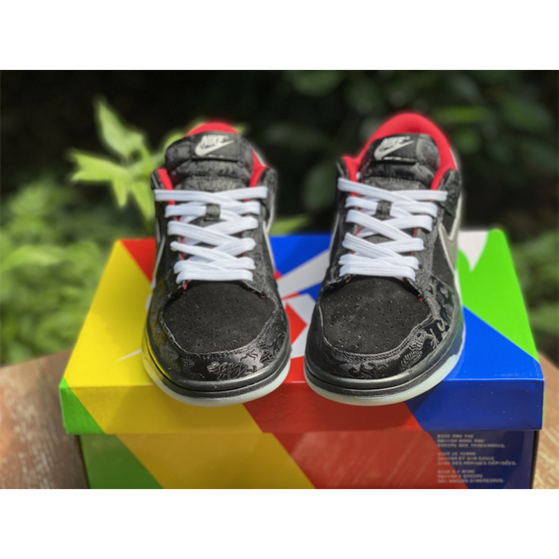 Nike x LPL League of Legends Dunk Low Retro sneakers