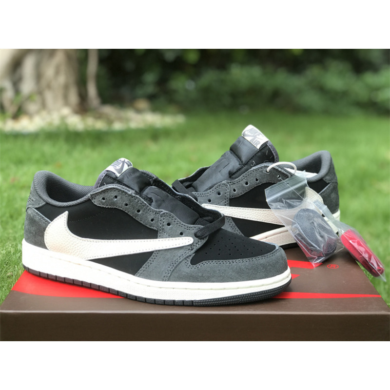 Jordan Travis Scott x Fragment x Nike Air Jordan 1 Low in Black White