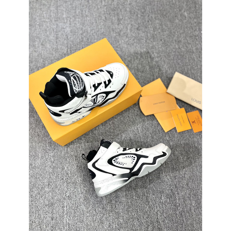 l**is V*t*n trainer 2 sneakers