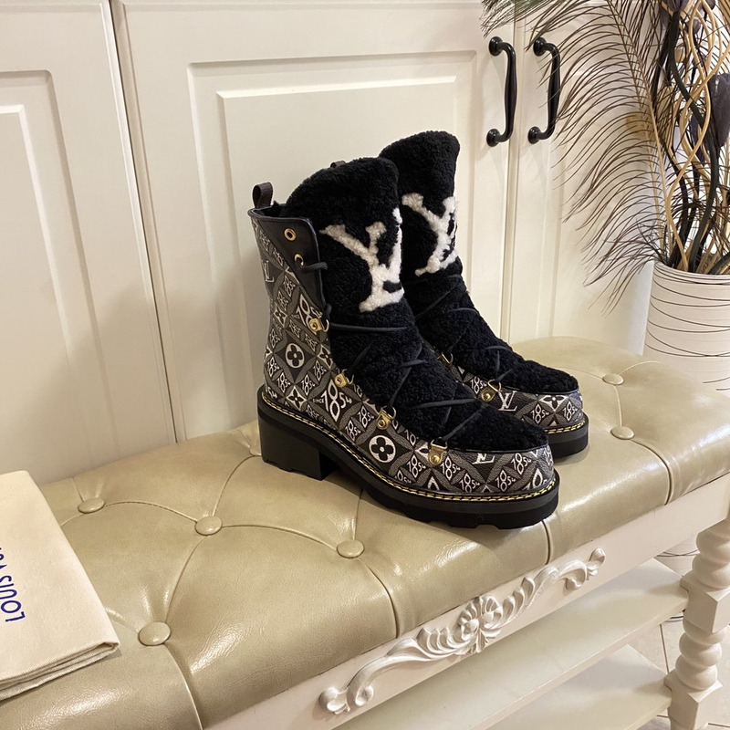 l**is V*t*n 2020 beaubourg ankle boots