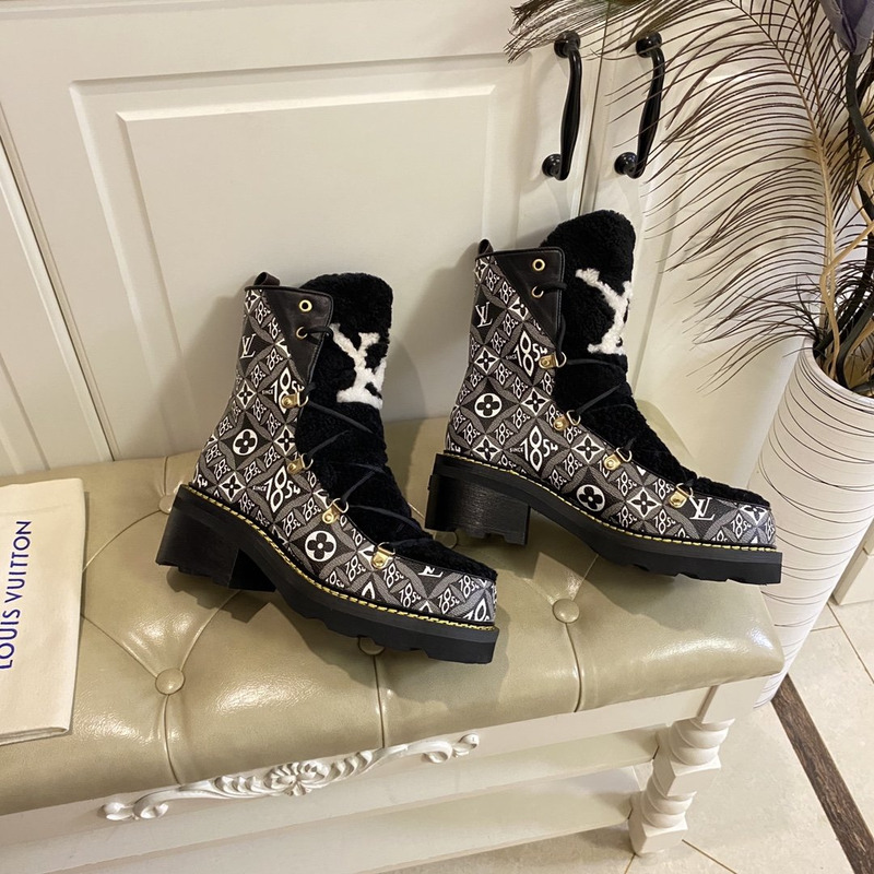 l**is V*t*n 2020 beaubourg ankle boots