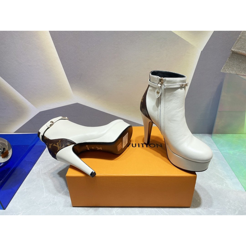 l**is V*t*n afterglow platform ankle boot white