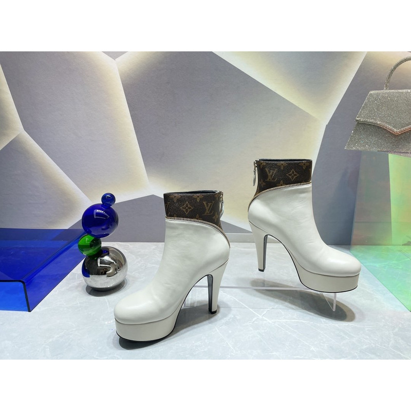 l**is V*t*n afterglow platform ankle boots white