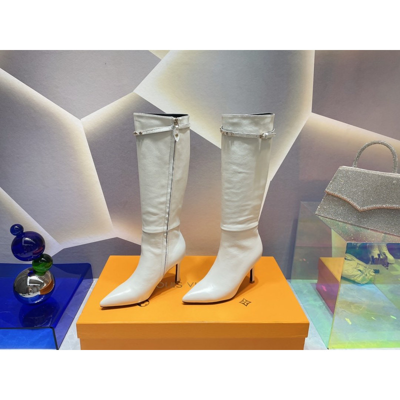 l**is V*t*n women’s signature high boots white