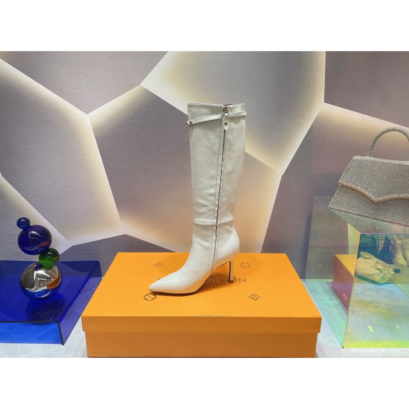 l**is V*t*n women’s signature high boots white