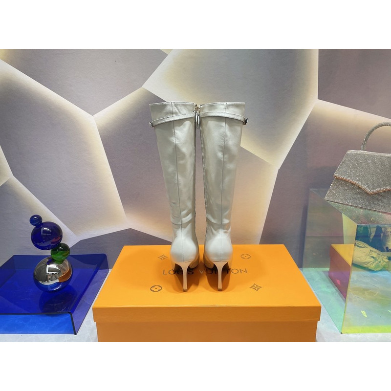 l**is V*t*n women’s signature high boots white