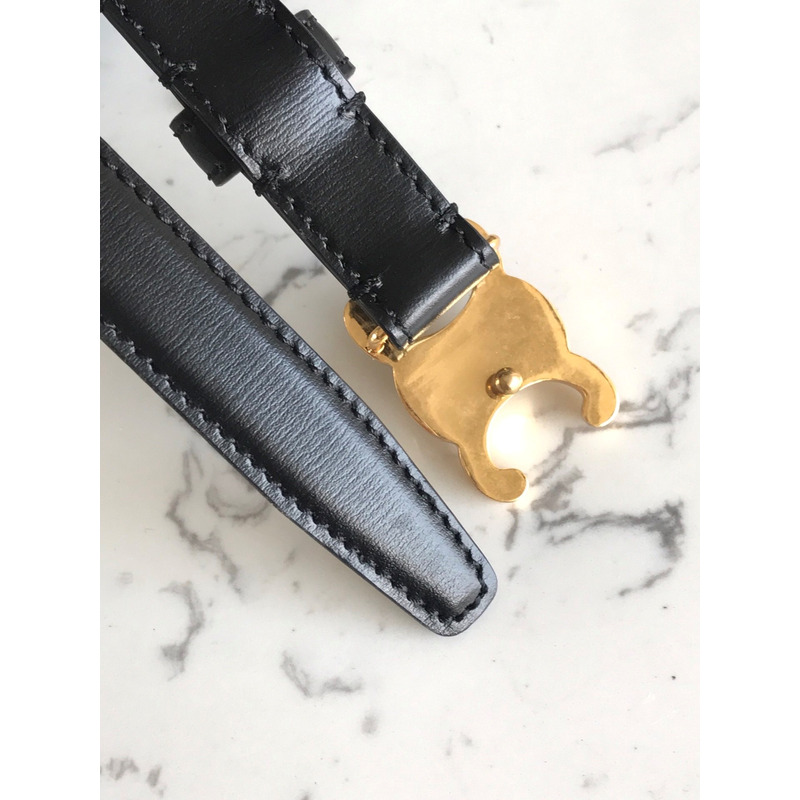 Ce**e  small triomphe belt in smooth calfskin black