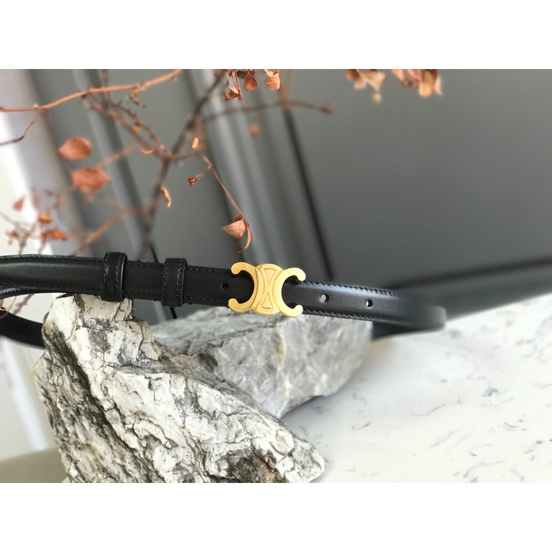 Ce**e  small triomphe belt in smooth calfskin black