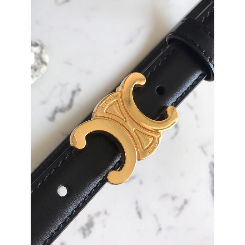 Ce**e  small triomphe belt in smooth calfskin black