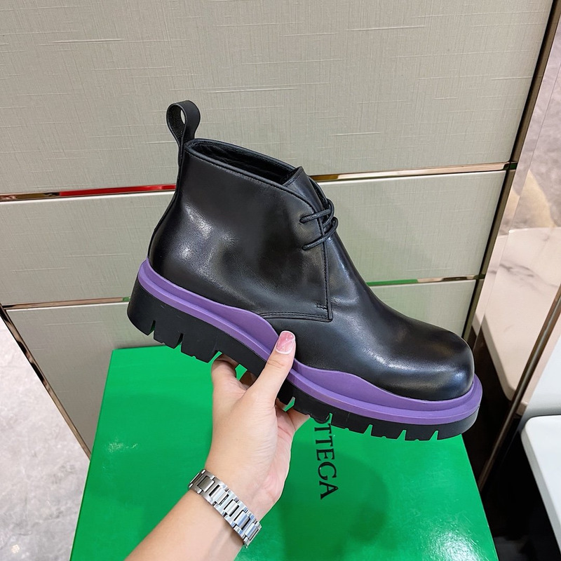 Bo*te*ga ve*ne*ta tire round toe boots black and purple