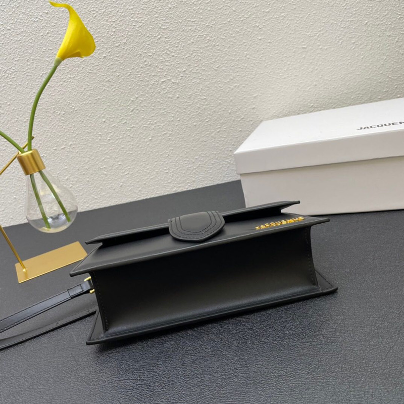 Jacquemus Le Grand Bambino Crossbody Strap Handbag Black