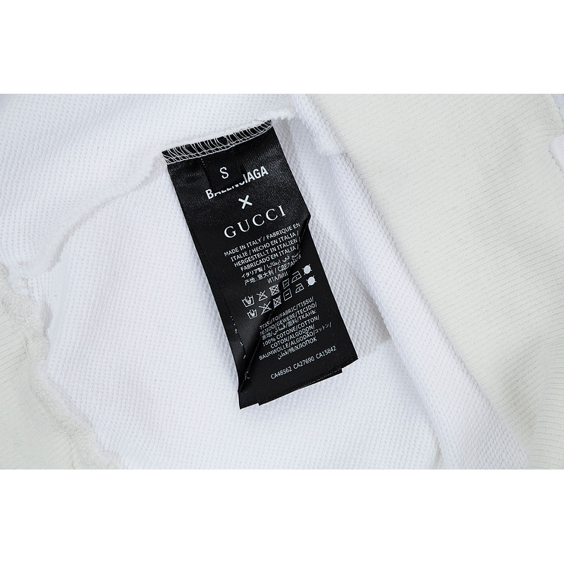 Ba*len*cia*ga x g*u*i sweatshirt  white and black
