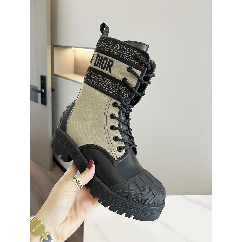 D*or d-major ankle boots