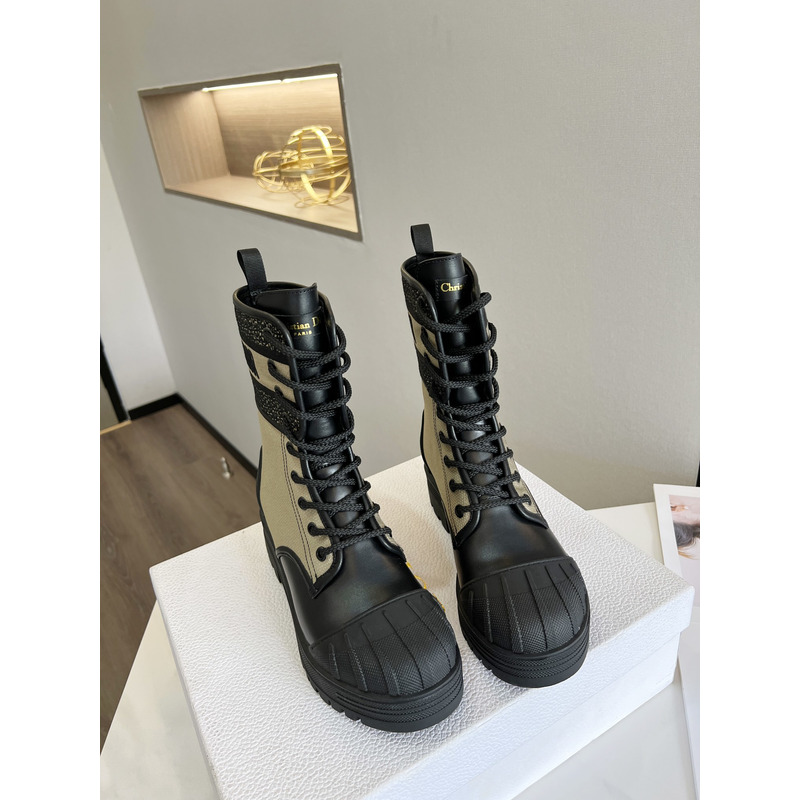 D*or d-major ankle boots
