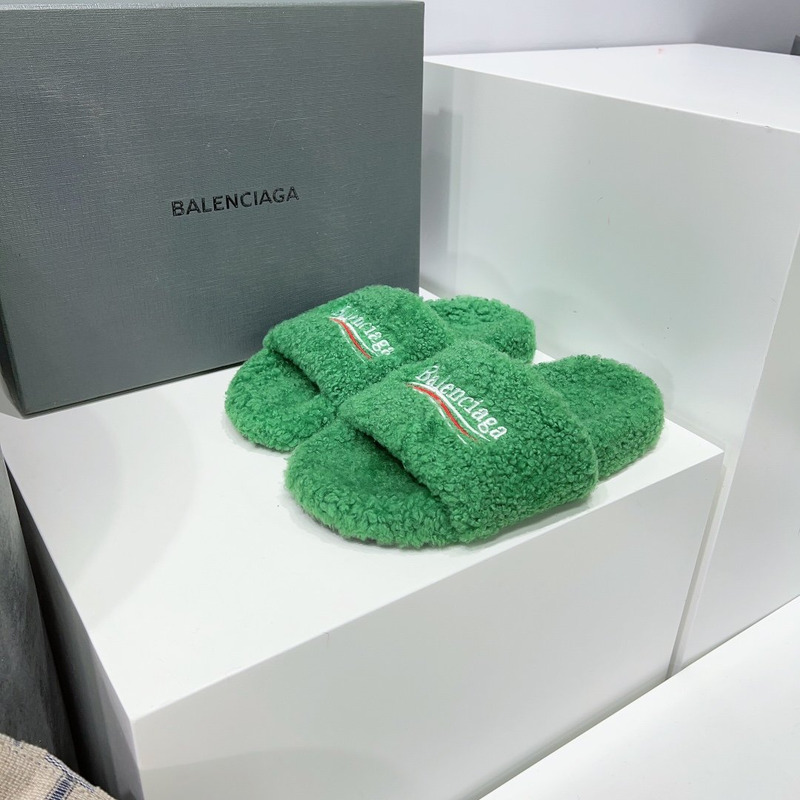 Ba*len*cia*ga logo-embroidered faux shearling slides green