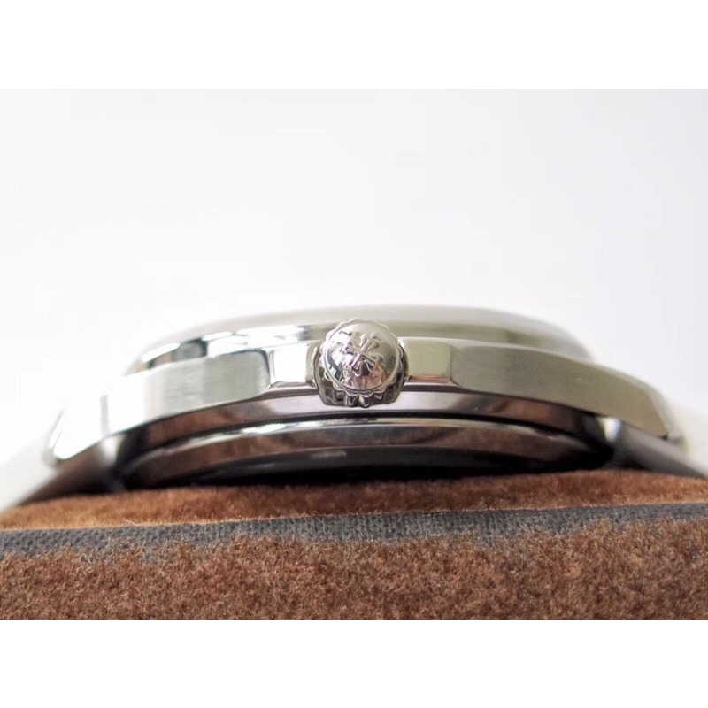 Patek Philippe Aquanaut 5067A Quartz Watches