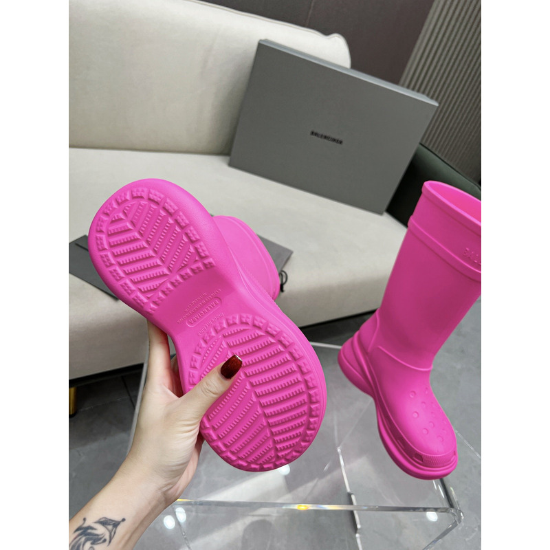 ba*len*cia*ga x Cr*0*s rubber boot fuchsia