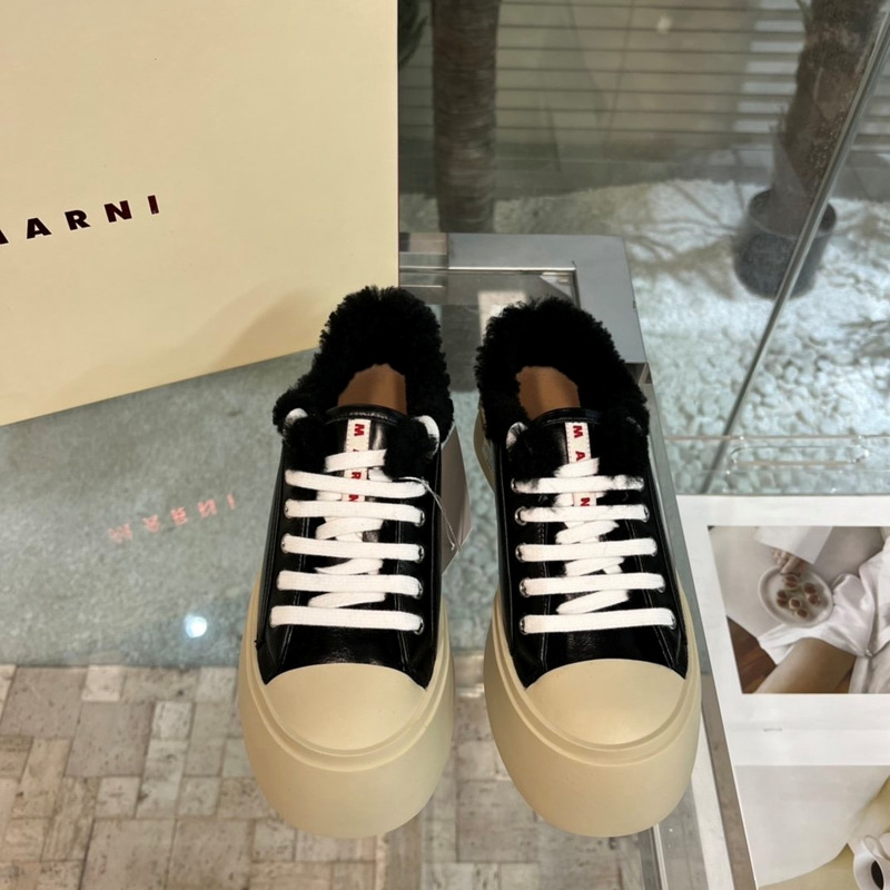 Marni Damen Sneakers Black