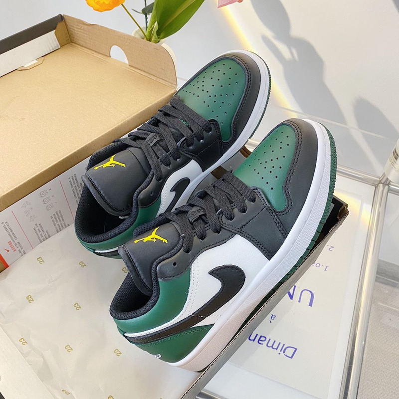 Jordan 1 Low GS Green Toe