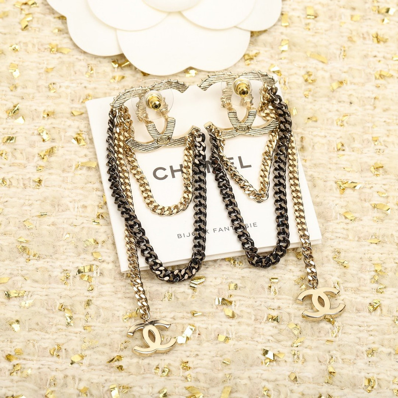 ch*el cc Di*m*nd tassel earring