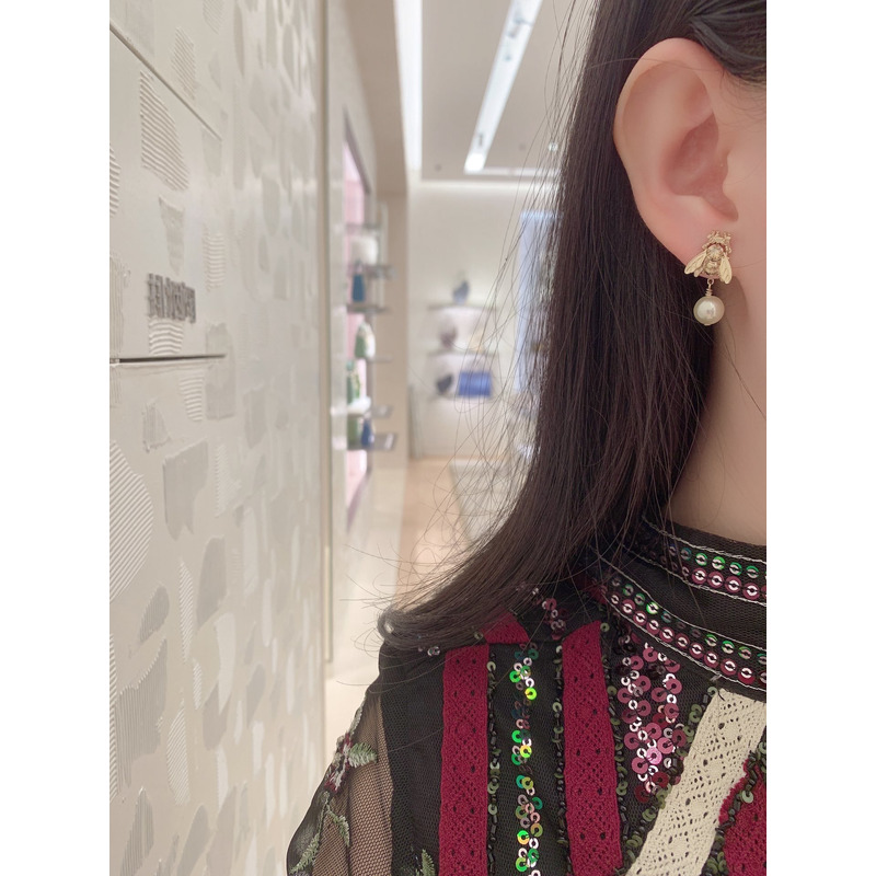 D*or bee pearl cd rose gold stud