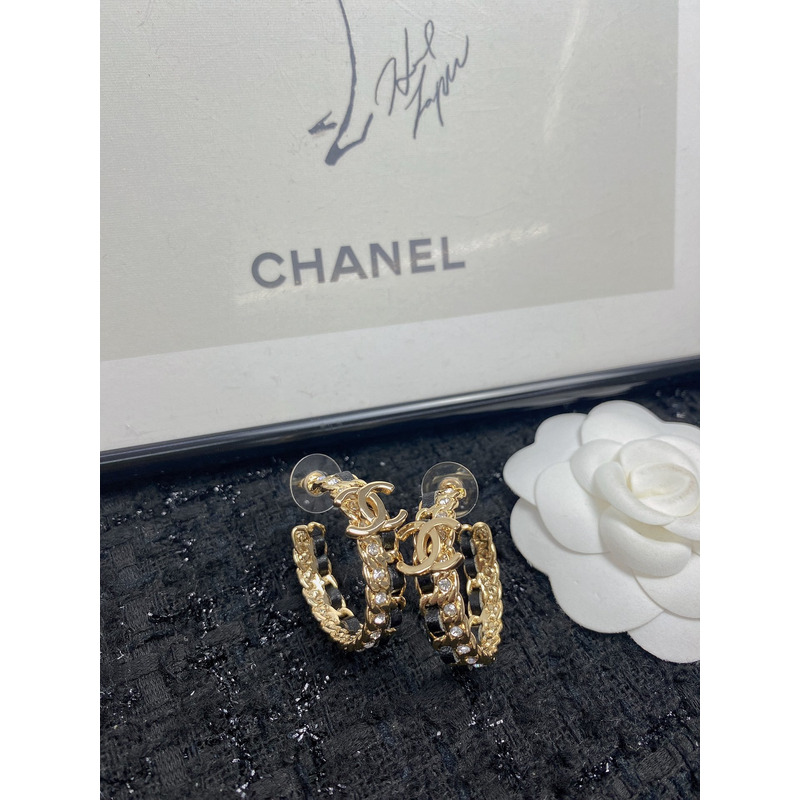 ch*el cc Di*m*nd stud