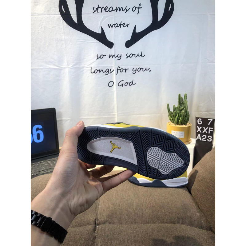 Jordan 4 Retro Lighting Yellow Kids Sneaker