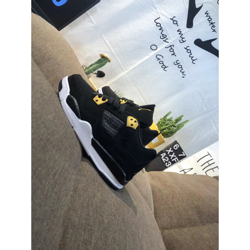 Air Jordan 4 Retro