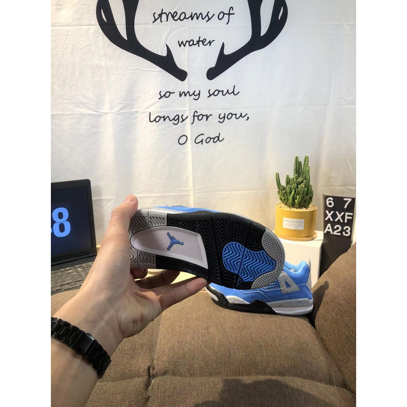 Jordan 4 Retro GS University Blue