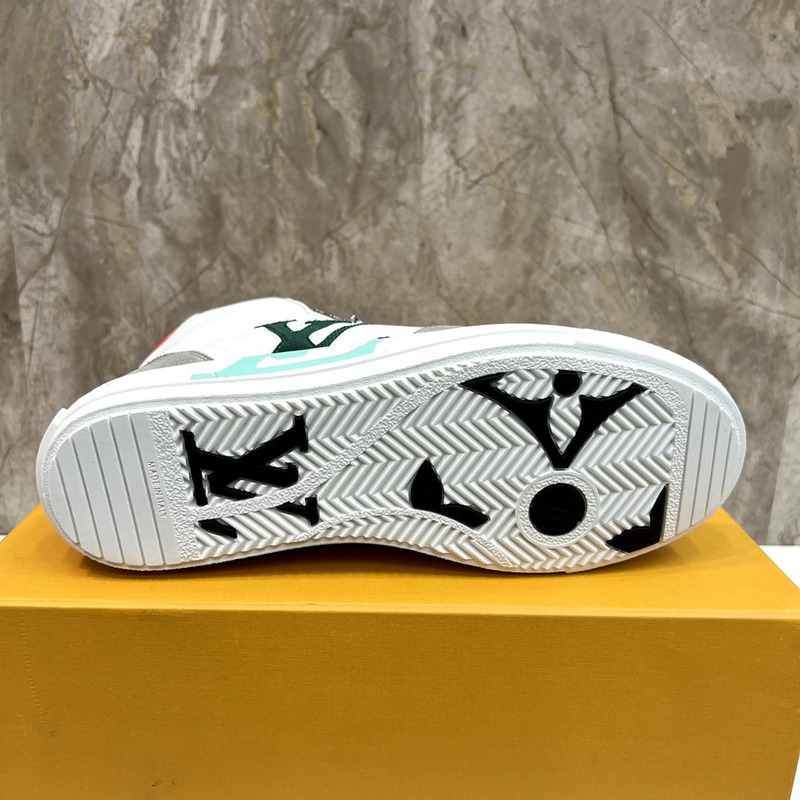 l**is V*t*n monogram leather logo sneakers