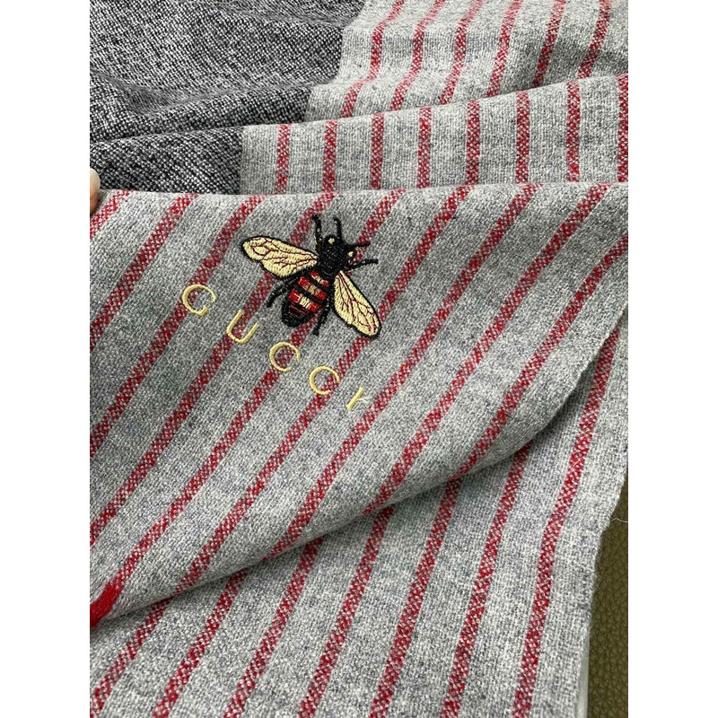 G*u*i wool angora scarf grey& red