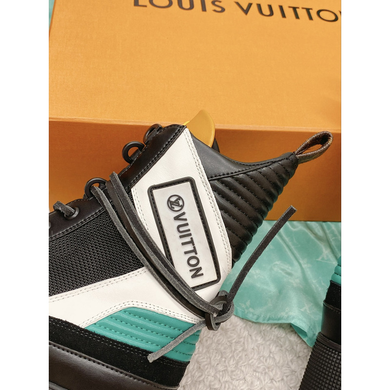 l**is V*t*n laureate platform desert boots