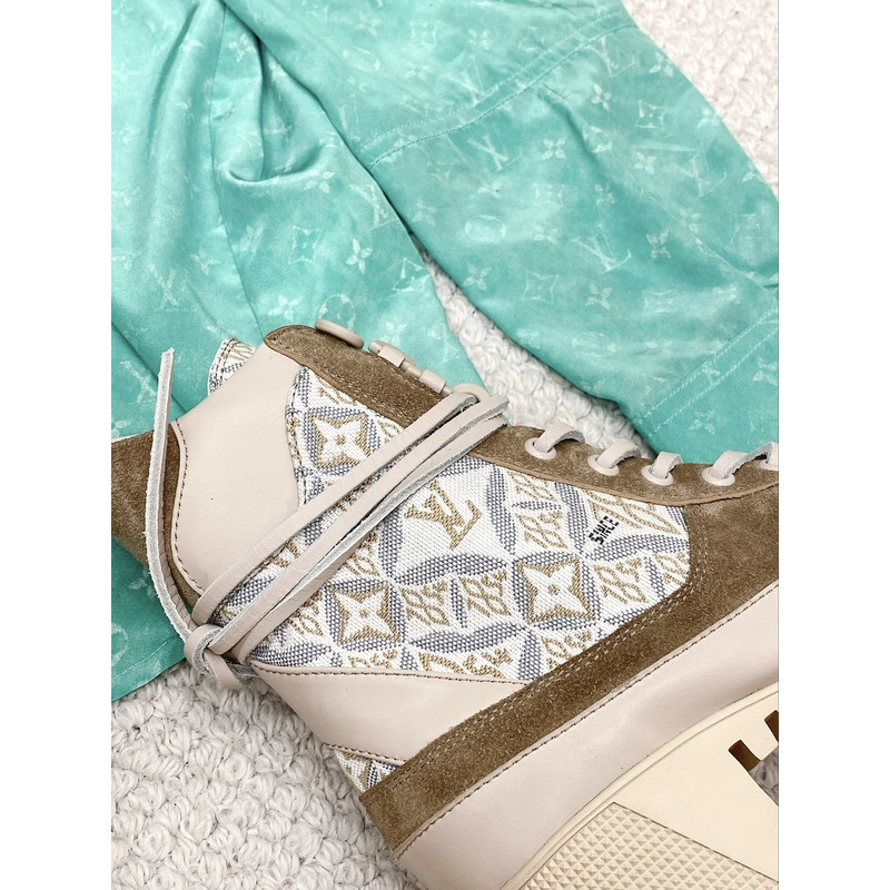 l**is V*t*n laureate platform desert boots monogram beige