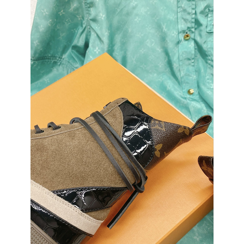 l**is V*t*n laureate platform desert boots beige