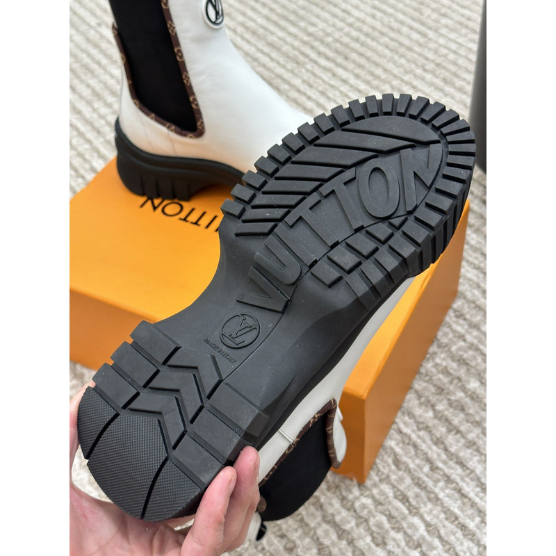 l**is V*t*n ruby ankle boots blanc noir