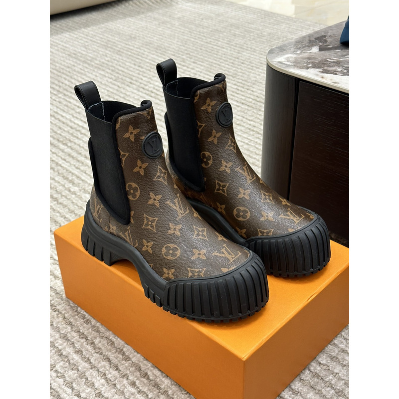 l**is V*t*n ruby ankle boots monogram noir