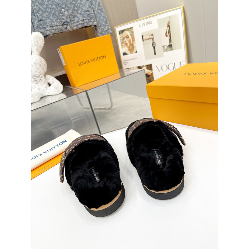 l**is V*t*n slipper pillow black