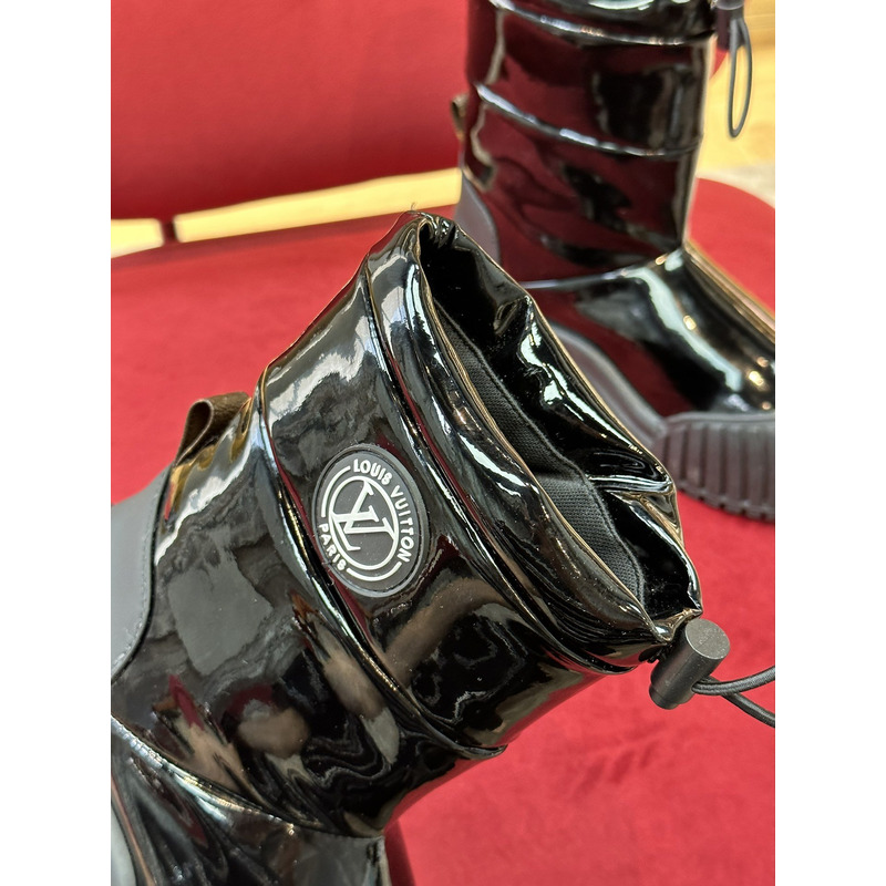 l**is V*t*n ruby flat boots black