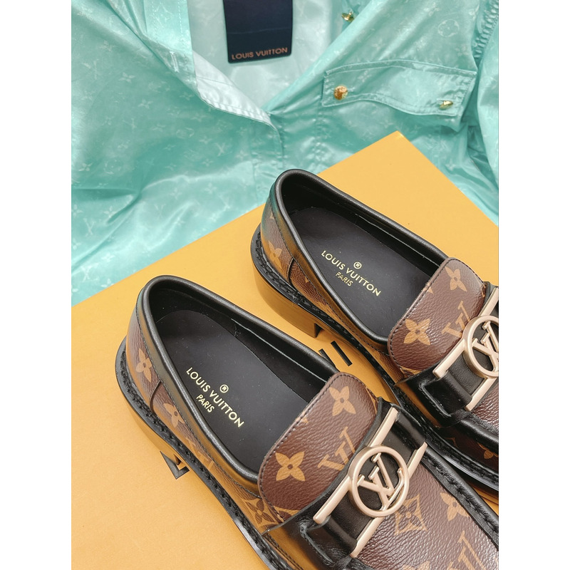 l**is V*t*n chess loafers monogram