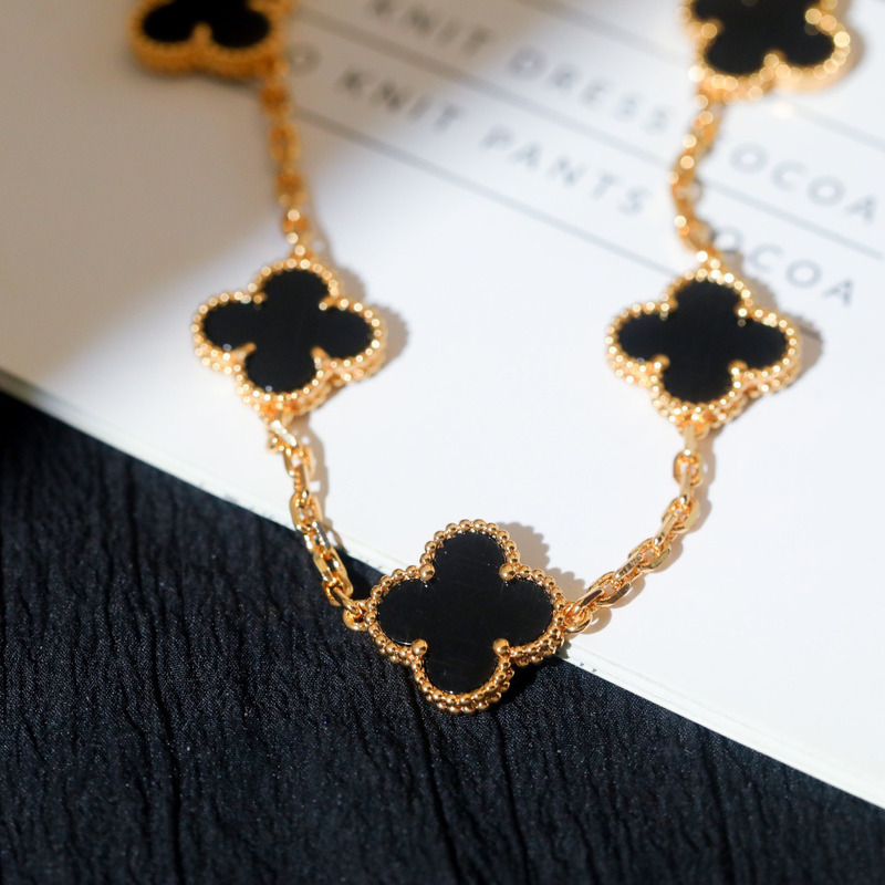 Vancleef Vintage Alhambra bracelet