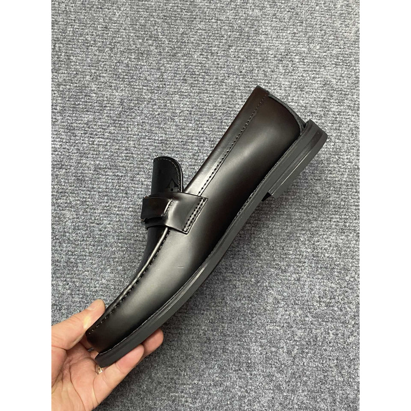 l**is V*t*n major loafer  leather shoes