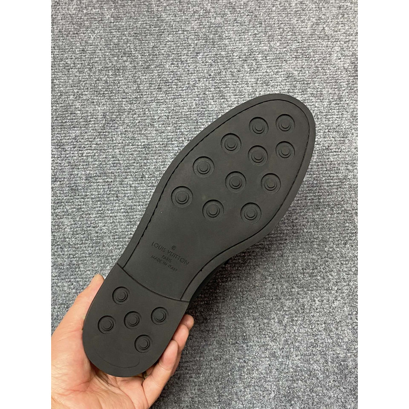 l**is V*t*n major loafer  leather shoes