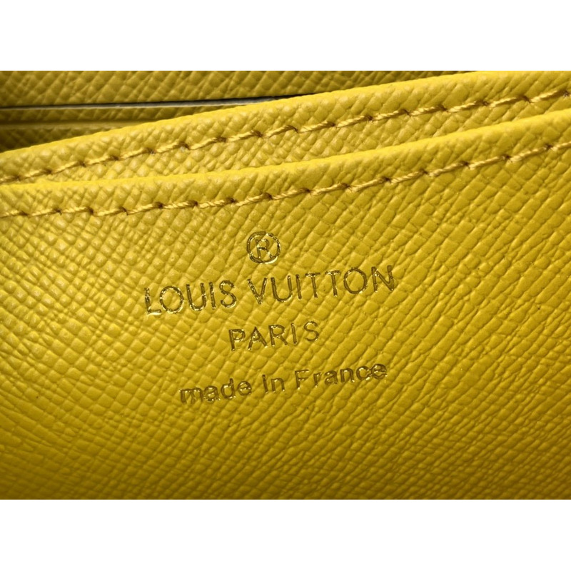 l**is V*t*n zipper coin purse