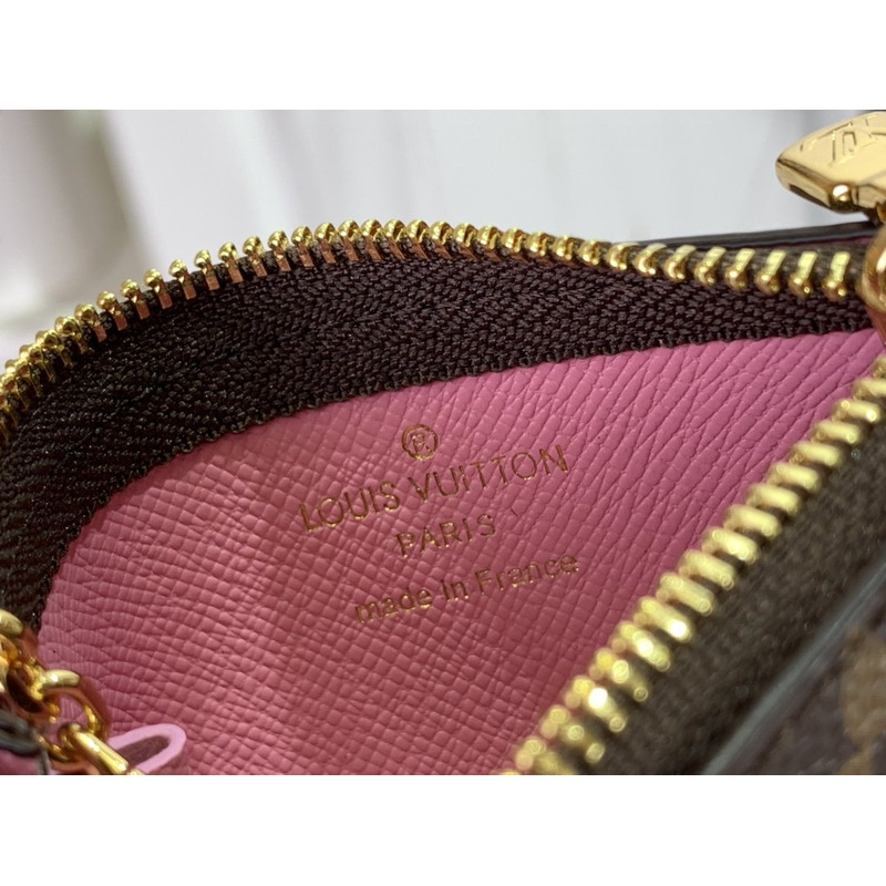 l**is V*t*n m81639 key bag