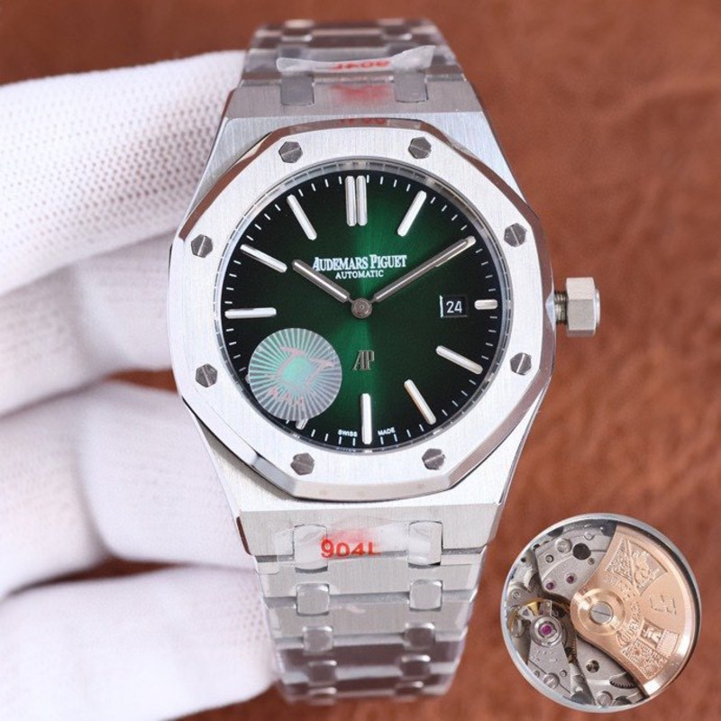 Audemars Piguet Royal Oak \"Jumbo Extra-Thin\" Platinum Green Dial Bracelet